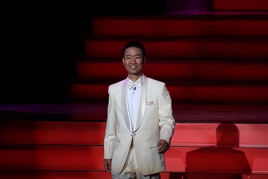 原创丛飞夫妇一生行善却相继离世16年过去他们的两个女儿还好吗