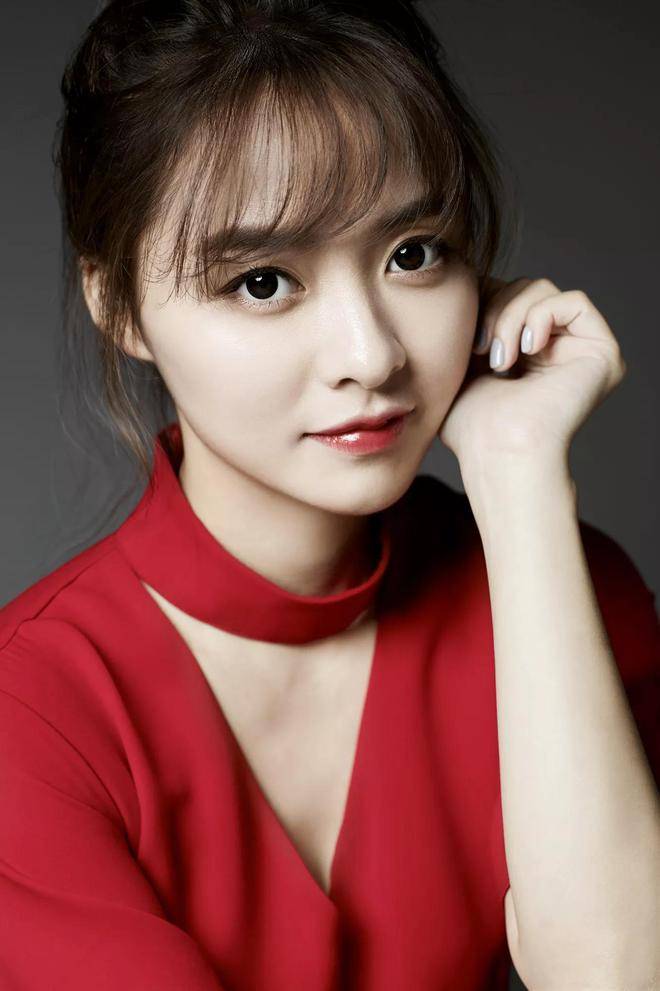 原创90后浙江美女余心恬写真美图俏丽多姿楚楚动人