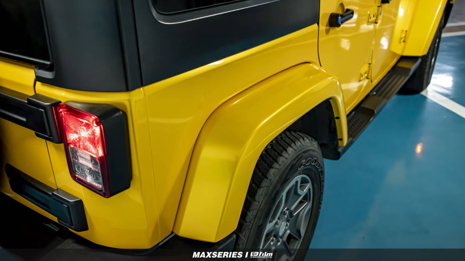 jeep牧马人lbfilm改色膜超亮金属枫叶黄