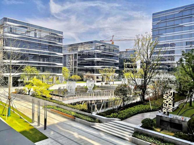 杭州未来科技城写字楼办公室出租招商、贝达梦工场1000方空中花园_园区_余杭_企业