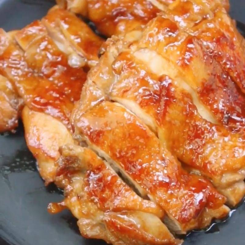 今天那我们家小公主点了一个蜜汁鸡排那我就着手给做起来