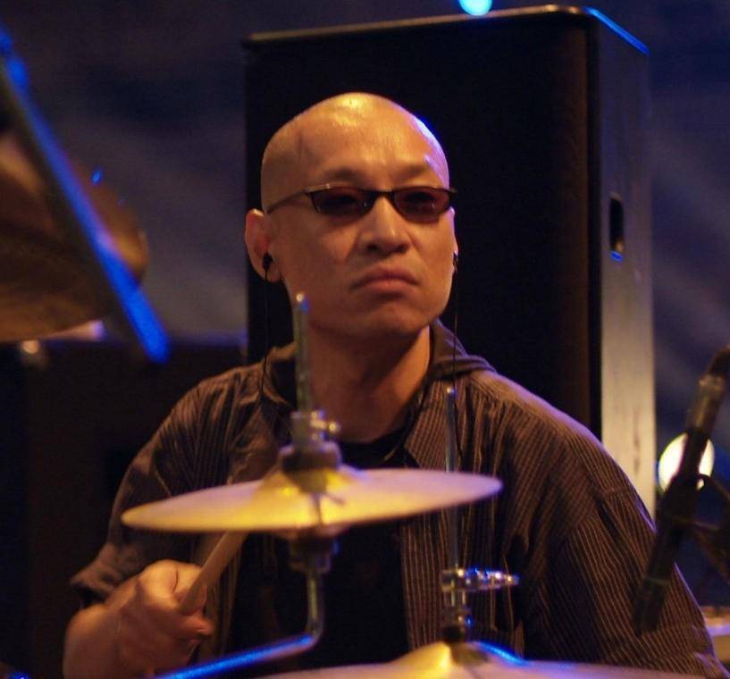 聊着聊着,张永光突然说:"你说我追你怎么样?