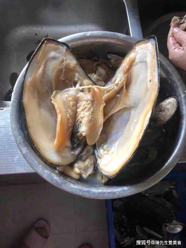 很美丽3.这种河蚌肉汁丰富2.各种河蚌在一起更加美味1.