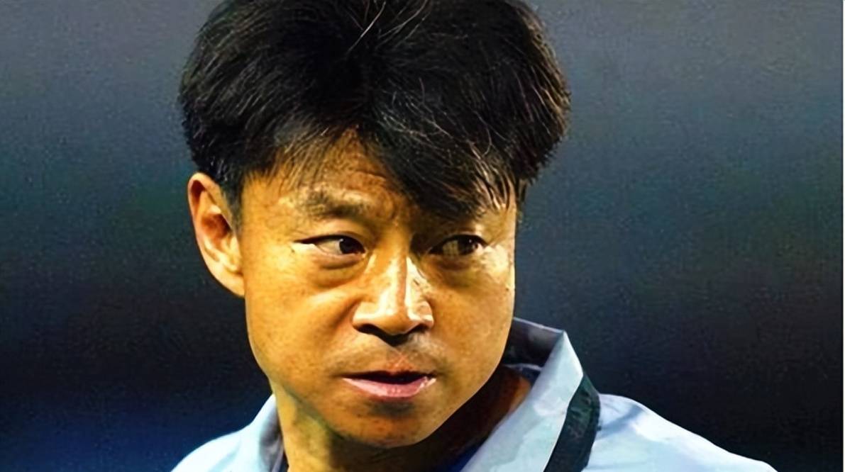 25岁就退役,曾差点加入拜仁,李华筠的职业生涯你了解吗?