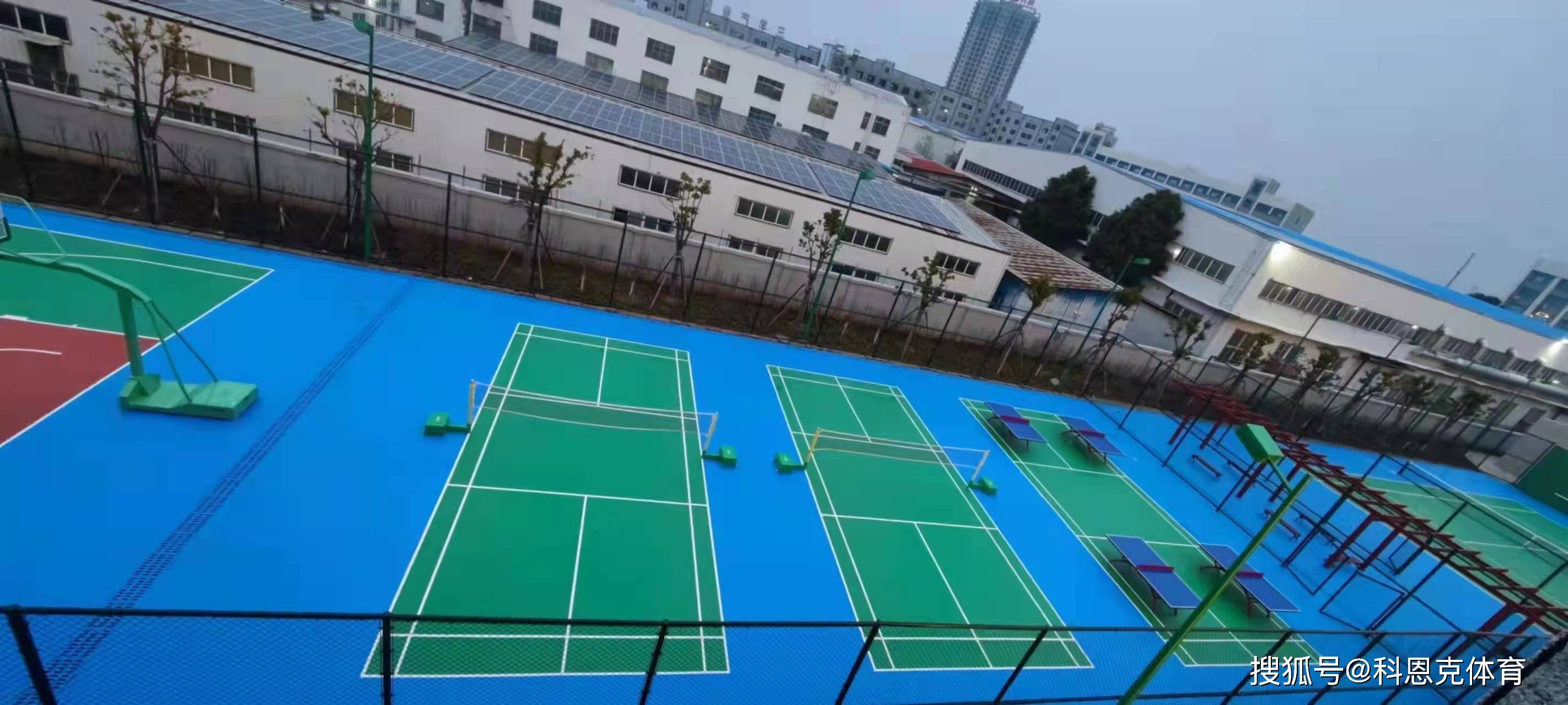 室外羽毛球场用什么材料铺面最防滑最耐用
