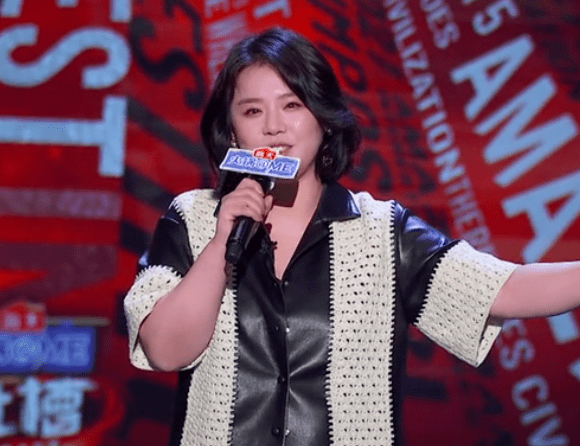 易立竞吐槽马思纯太狠导致她与周冬雨关系被猜测姐妹情生变