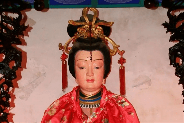 我们知道月球的广寒宫,除了太阴星君和嫦娥仙子外,还有月神,月光娘娘