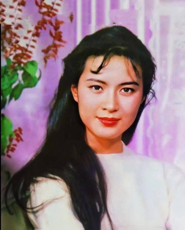 演员方舒,离婚后单独抚育两个女儿19年,和普通百姓没两样_陈国_屠洪刚