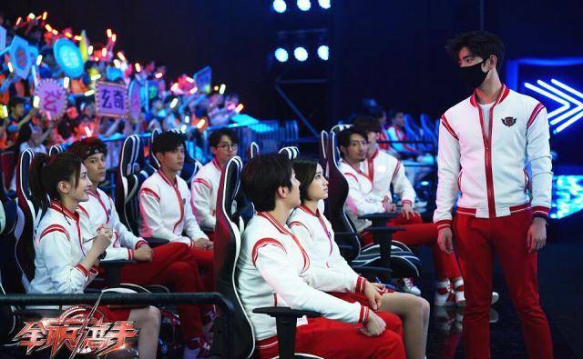 兴欣战队第一次比赛就漏洞百出,他们的问题到底出在哪_叶修_玄奇_擂台