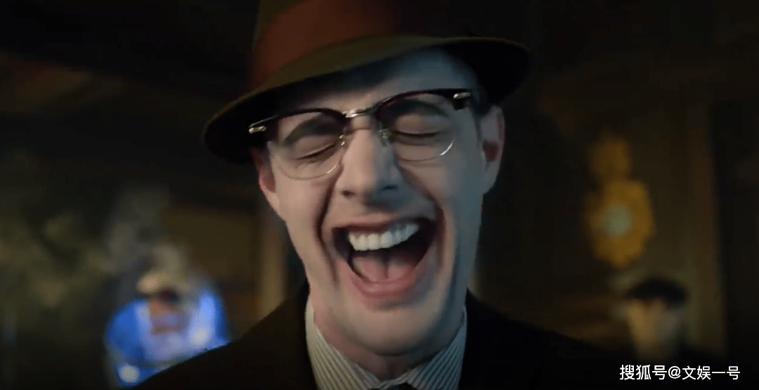 他是没有面具的小丑却成为哥谭市的噩梦