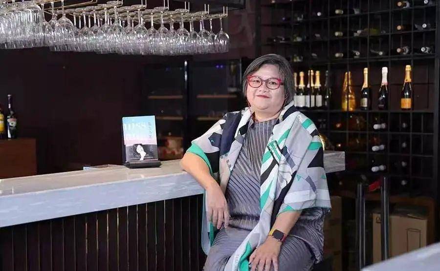 陈凯歌前妻清纯照被扒,气质似超模,与现在判若两人_洪晃_苏芒_因为