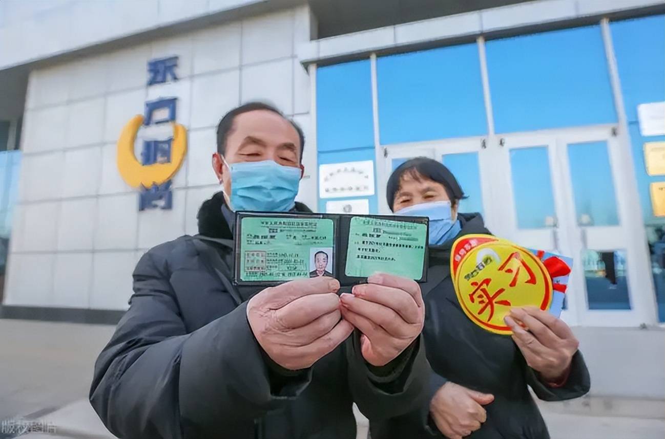 持有c1证就能驾驶老年人青睐的电动三四轮车吗一次性说明白