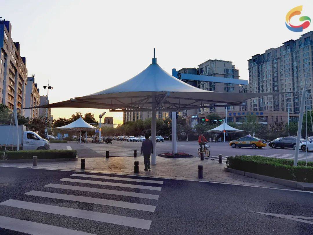 潍坊新设过街天桥和大白棚!近期投用!_杏林街_金马路_交叉口