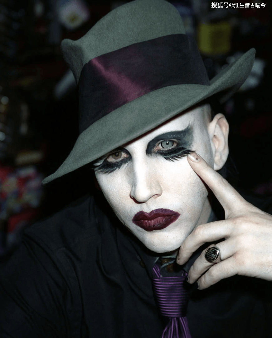 原创蒂塔她是世界第一舞娘出场费一小时1万美金男女都为她着迷