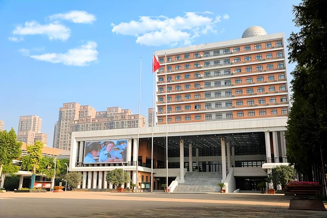 河南这四所中学被称为河南中学四大金刚,6名学子被成功保送清北_全国_