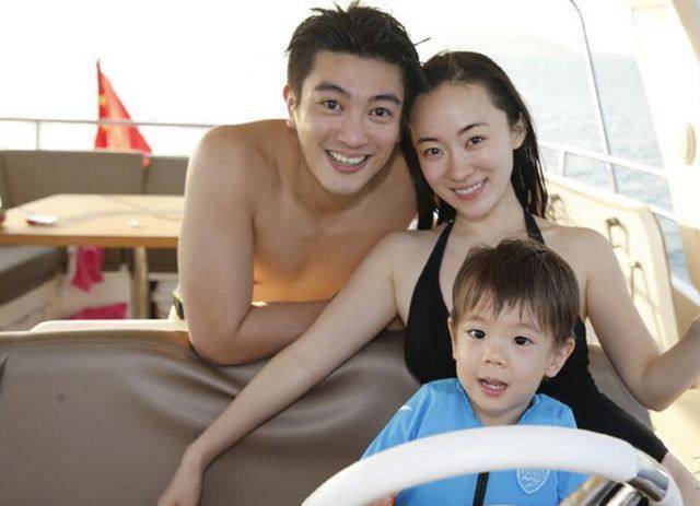 41岁霍思燕的身材有多好这张海边照就是铁证难怪杜江这么宠她