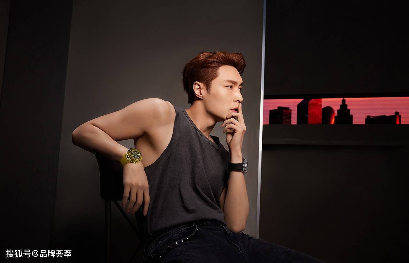 HUBLOT���ЯƷ�ƴ�ʹ�����˳���ȫ��ʱ�д�Ƭ