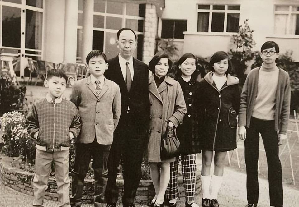 吕志和身价千亿,常年住酒店,女方隐忍70年不离婚,只为5个子女