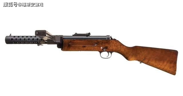 mp18冲锋枪由德国枪械设计师,雨果·施迈瑟在1914年研发,在一战末期