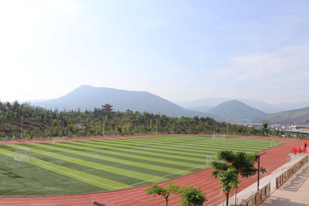 新平长水实验中学图片