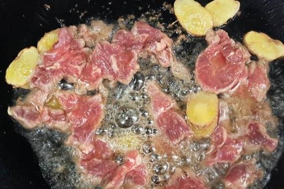 原创
            家制粤菜炒牛肉的细节，从腌制到快炒
                
                 