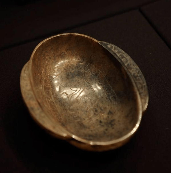 汉代玉耳杯鉴定要点,进入市场必看_玉器_楚王陵_古代