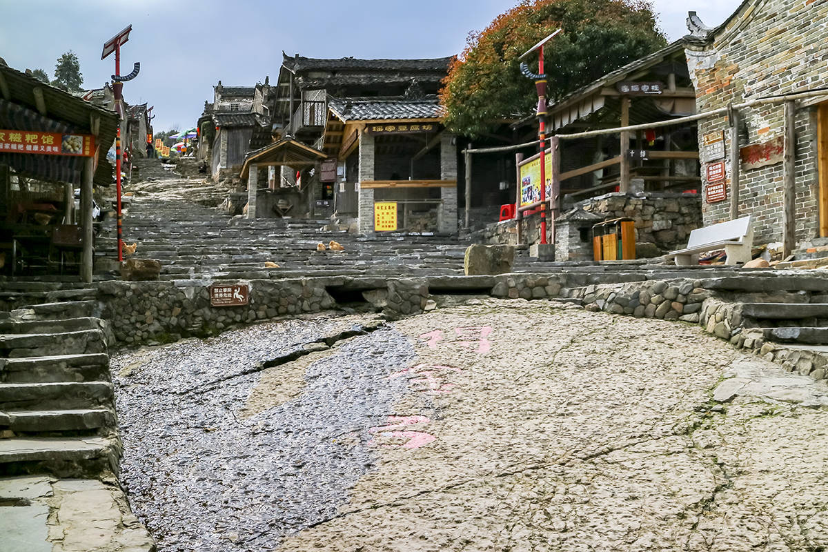 千年瑶寨万峰朝圣百户排瑶世人仰慕