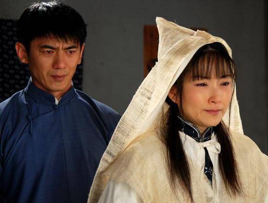 不管是《惊世新娘》中对丈夫不离不弃的"黄秋月";还是《王宝钏与薛平