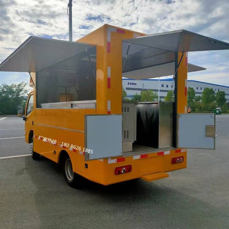 路边摊小吃车麻辣烫串串餐车流动售货车
