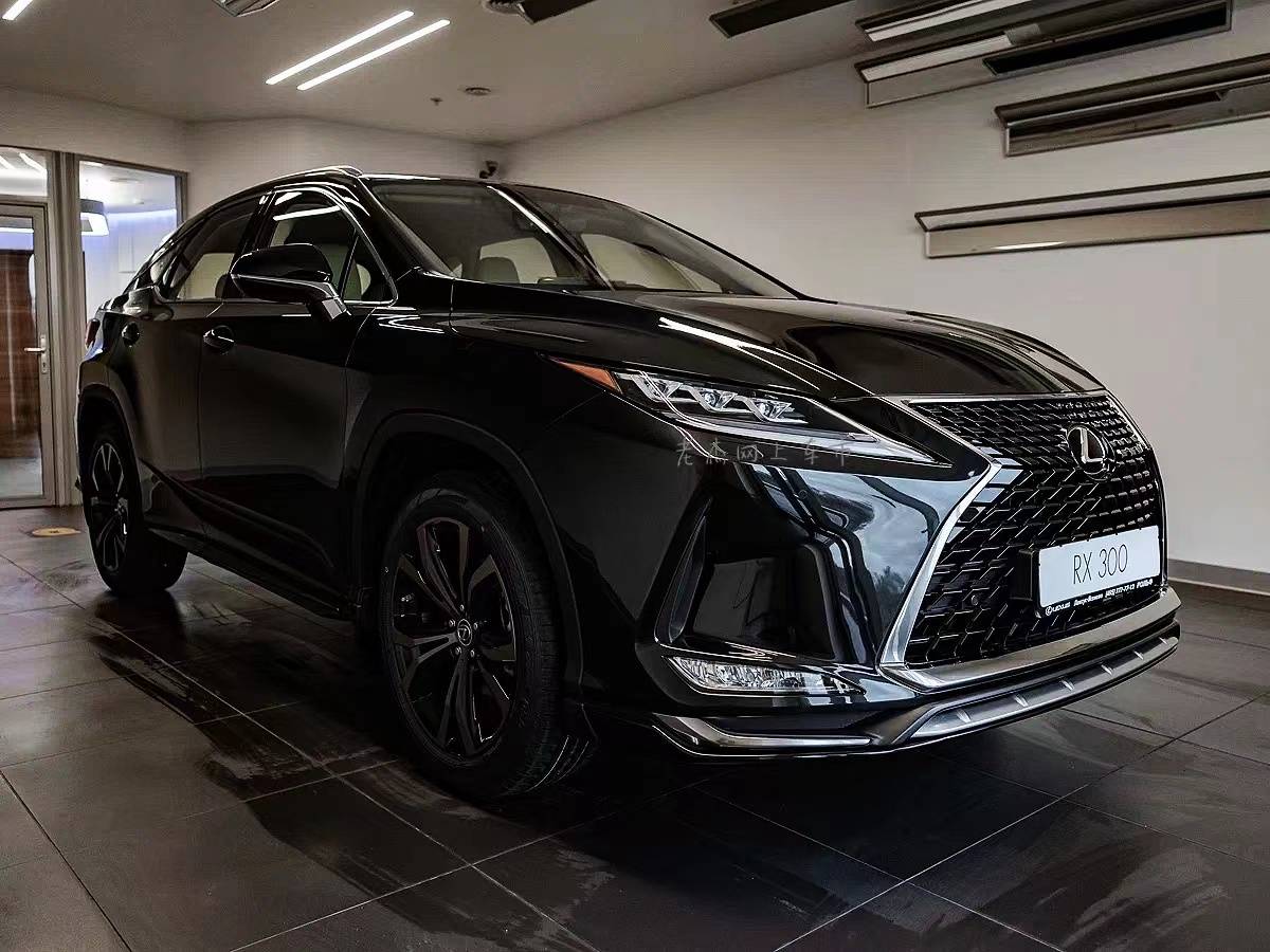 实拍2023款雷克萨斯rx300精致又霸气实力不输glc真犀利