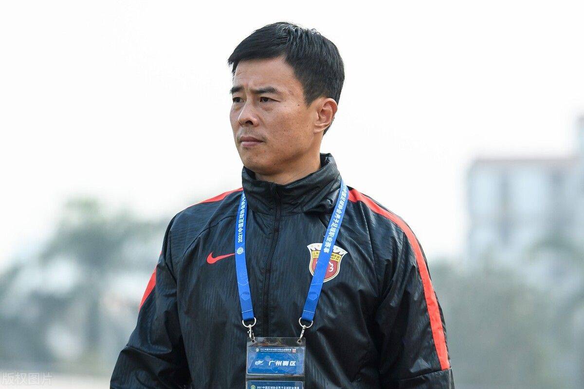 所以在这种情况下,孙祥退役之后,就得到了上港善待.