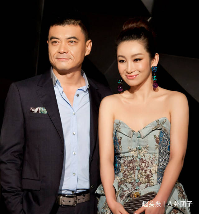 原创最丑影后秦海璐前任为了李湘分手了她再嫁二婚最懂她的人男