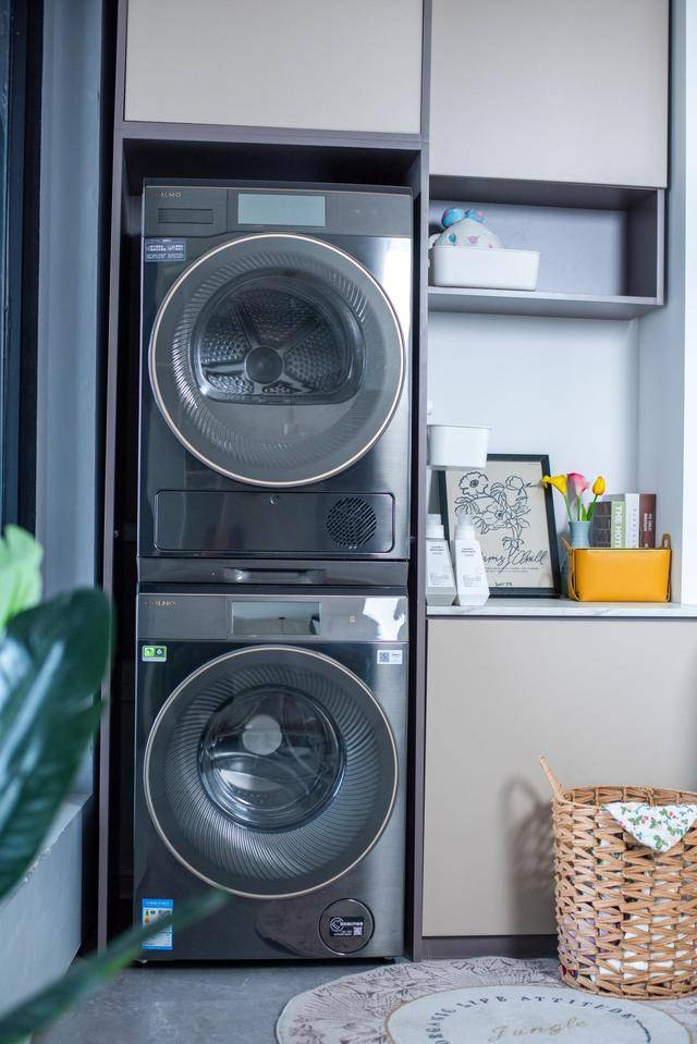 谁家阳台还放晾衣架?colmo洗烘套装帮你释放空间_晾衣服_我家_台洗