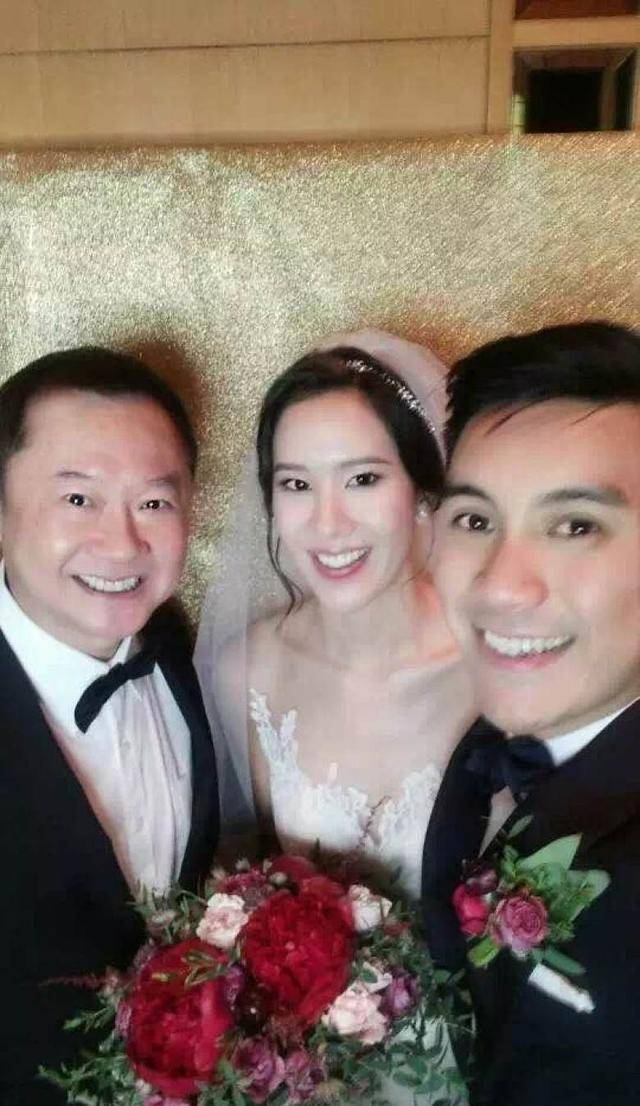 周潤發前妻宣佈升級當外婆,33歲律師女兒結婚5年終於懷孕_餘安安_李文