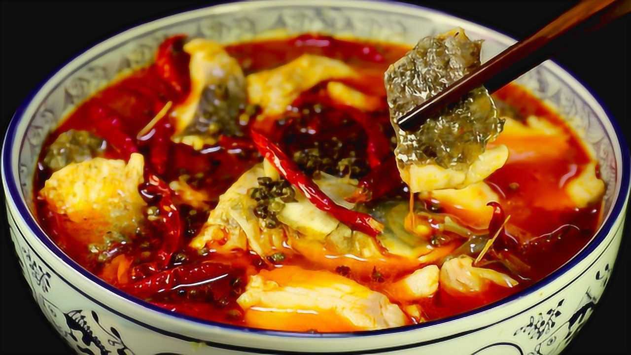 十大经典川菜水煮鱼鱼肉滑嫩没有腥味麻辣与鲜香完美的结合体