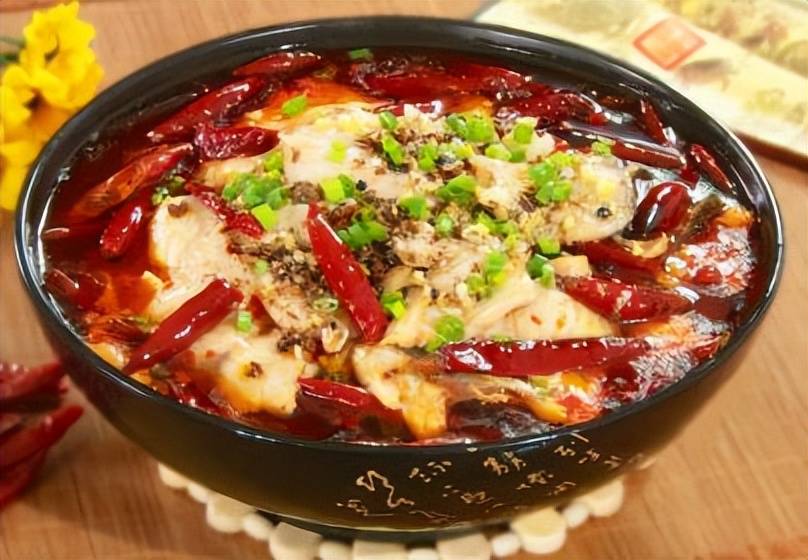 十大经典川菜水煮鱼鱼肉滑嫩没有腥味麻辣与鲜香完美的结合体