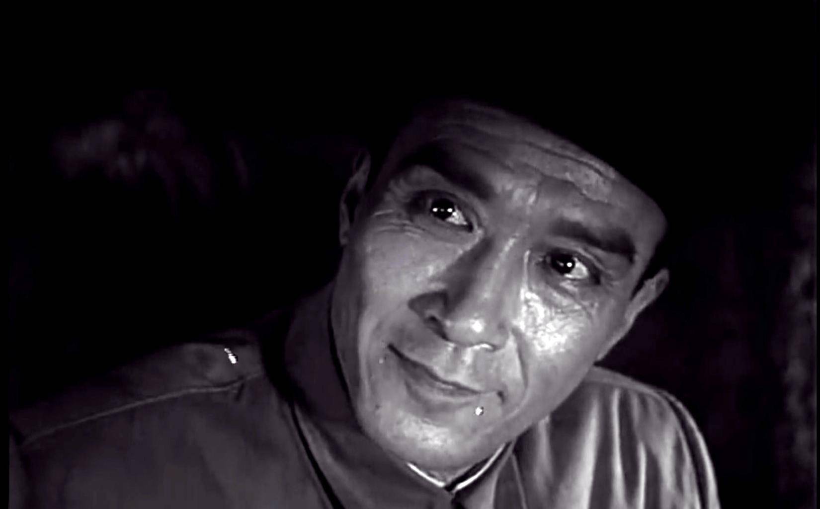 她的丈夫田方也是一位文艺工作者,而且他的成就不