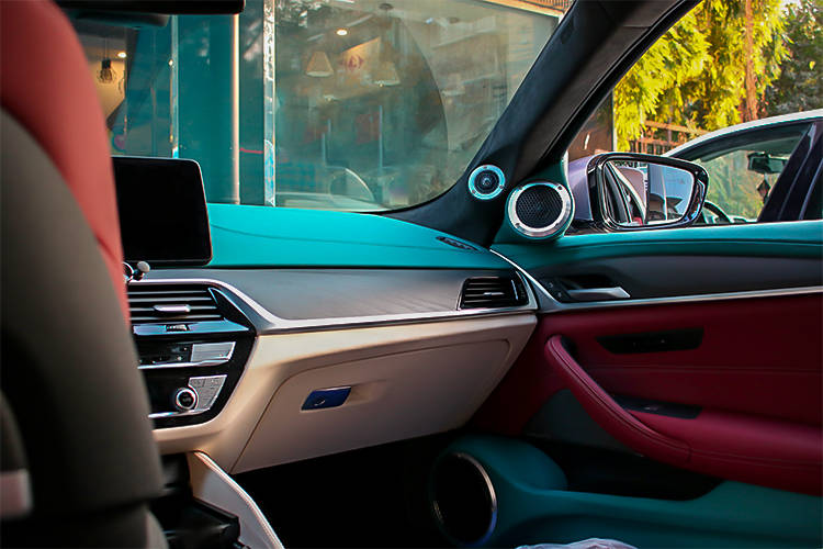 看10万的音响这台宝马5系发烧音响定制