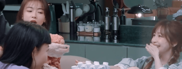 图片[3]-红了镜头就变多？王心凌被“逼”吃兔头，乘风破浪弹幕被男粉攻陷-沐风文化