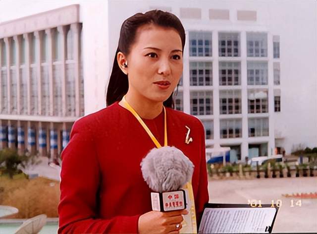 央视美女主持人梦桐曾因买不起服装遭讥讽如今生活怎么样