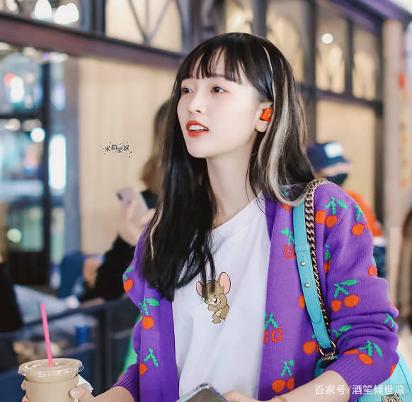 原创火箭少女吴宣仪染金色头发网友像变了个人似的