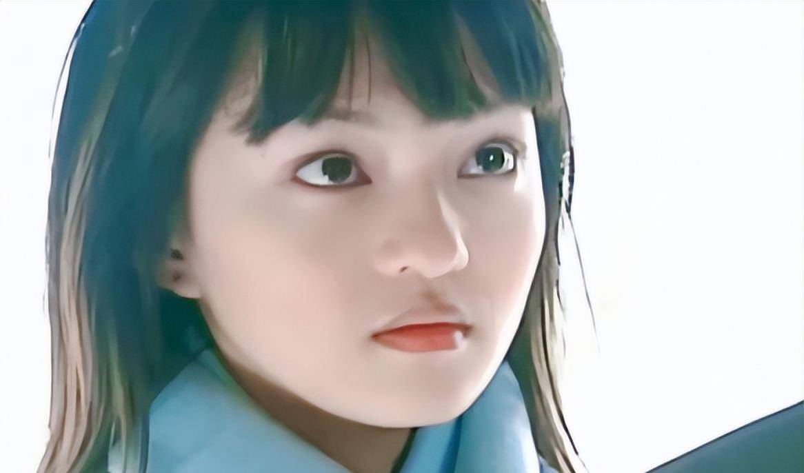 不知道该如何形容,张韶涵这一路走来也不容易,但是她丝毫都没有放弃过