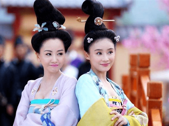 杨蓉晒时尚照庆生,和杨幂赵丽颖一样曾被于正力捧,40岁依然单身_年龄