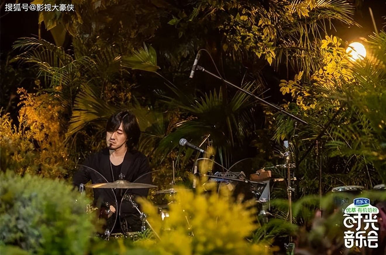 原创浪姐第三季的音乐总监荒井十一是不是日本人网友看名字就怀疑