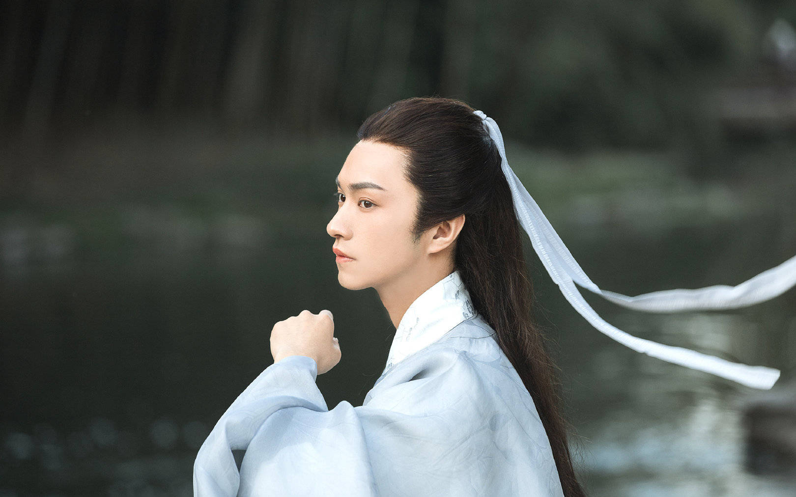 原创网红楚淇靠汉服爆红亚洲却被一国外账号盗用本尊发声霸气回怼