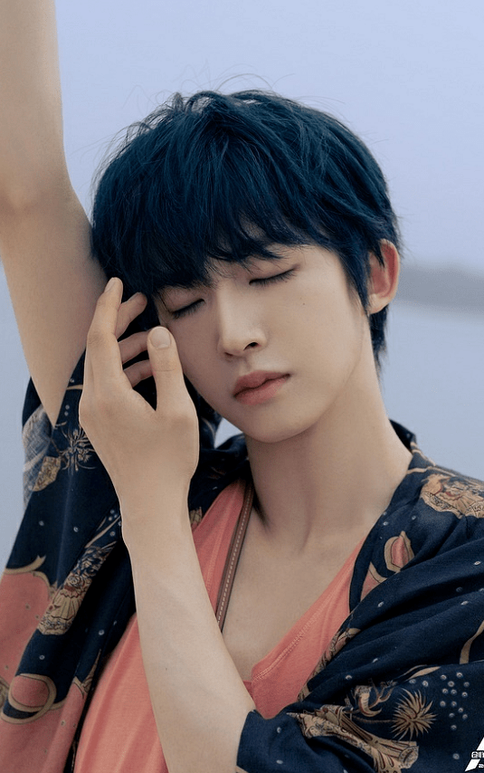 原创刘宇出道难掩盖网红气质带队友拍土味每个人都深度变形