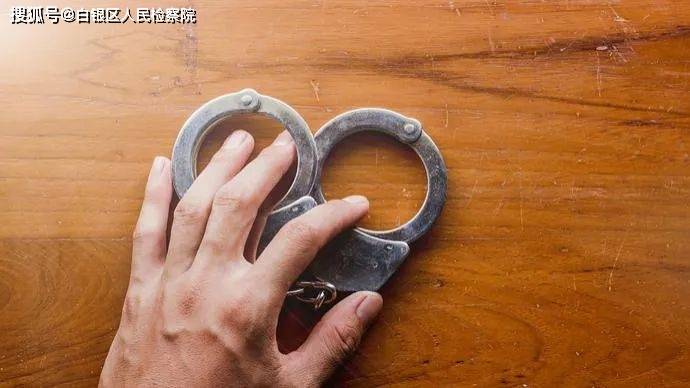 今晚九点半_王小平_税款_行为