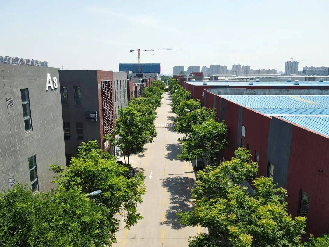 企业孵化平台1硬核工业园一期主体封顶
