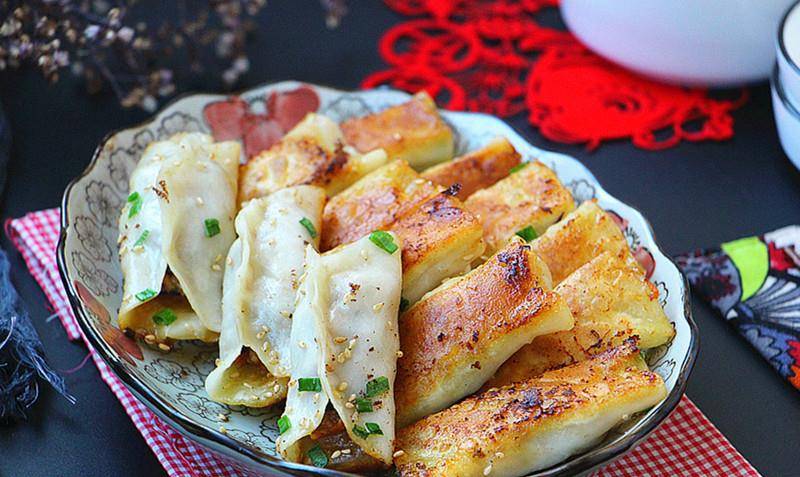 北方人最爱的锅贴做早餐底脆馅香营养口感两不误