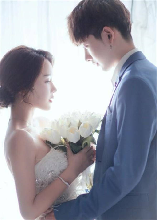 原创网红夫妻林珊珊大白分手七年恋爱告吹双方做回朋友